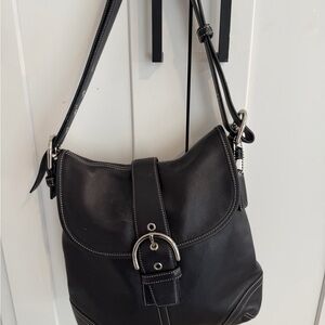 Elegant Vintage Coach Black Leather Shoulder Crossbody Bag Front Buckle